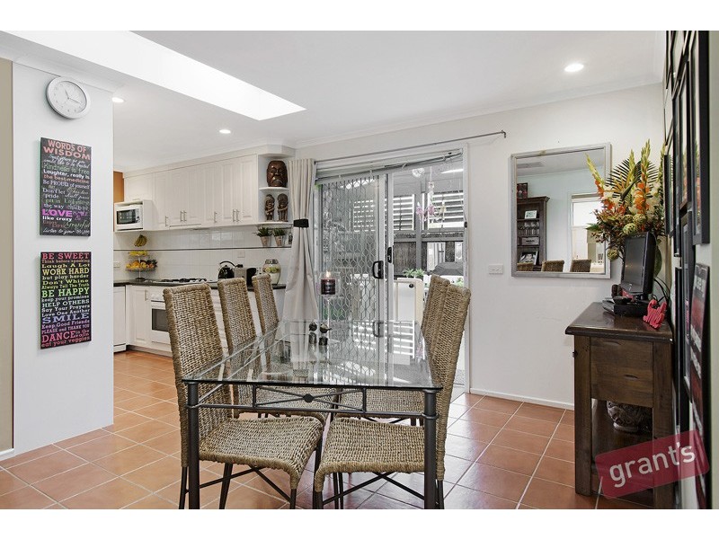 73 Amber Crescent, Narre Warren VIC 3805