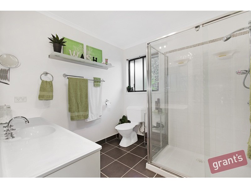 73 Amber Crescent, Narre Warren VIC 3805