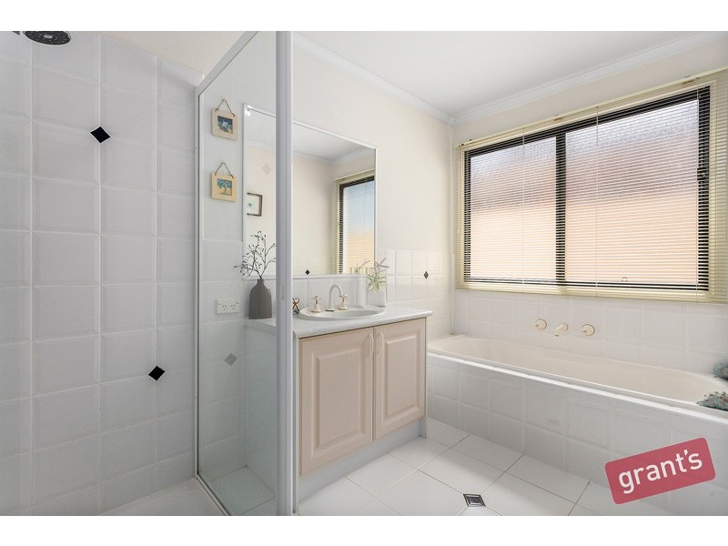 18 Viewmount Court, Narre Warren South VIC 3805