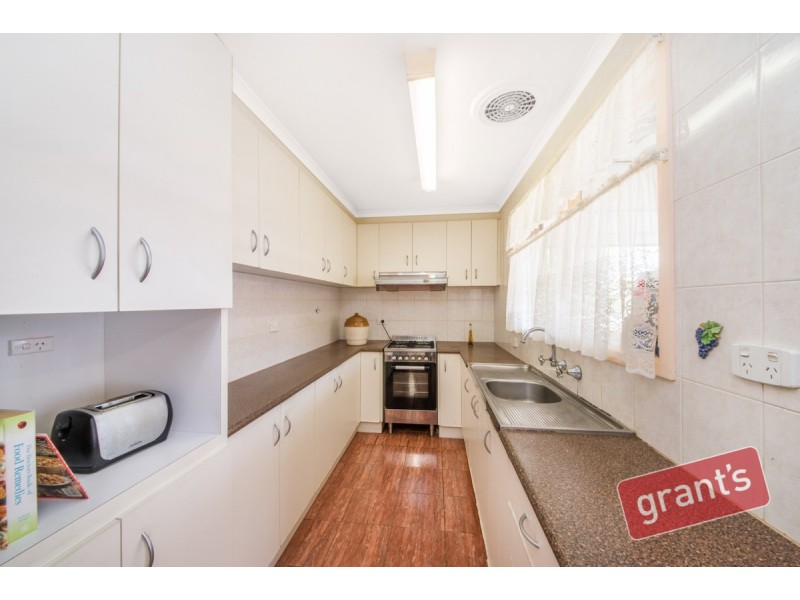 20 Village Drive, Hampton Park VIC 3976