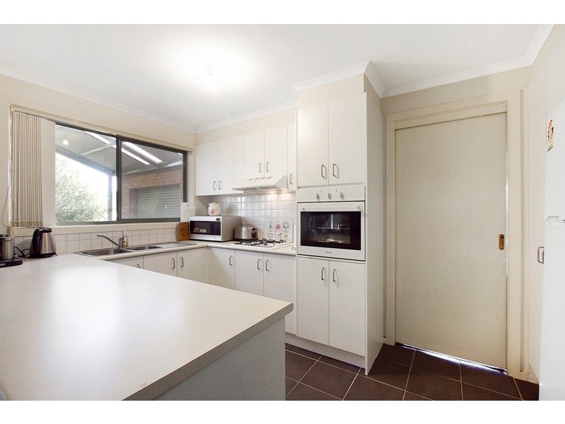 13 Palais Close, Narre Warren South VIC 3805