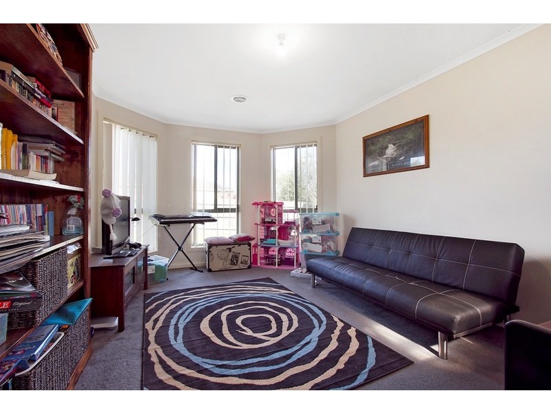 13 Palais Close, Narre Warren South VIC 3805