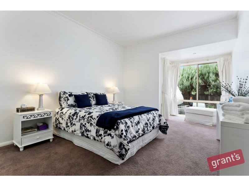 9 Douglas Court, Narre Warren North VIC 3804