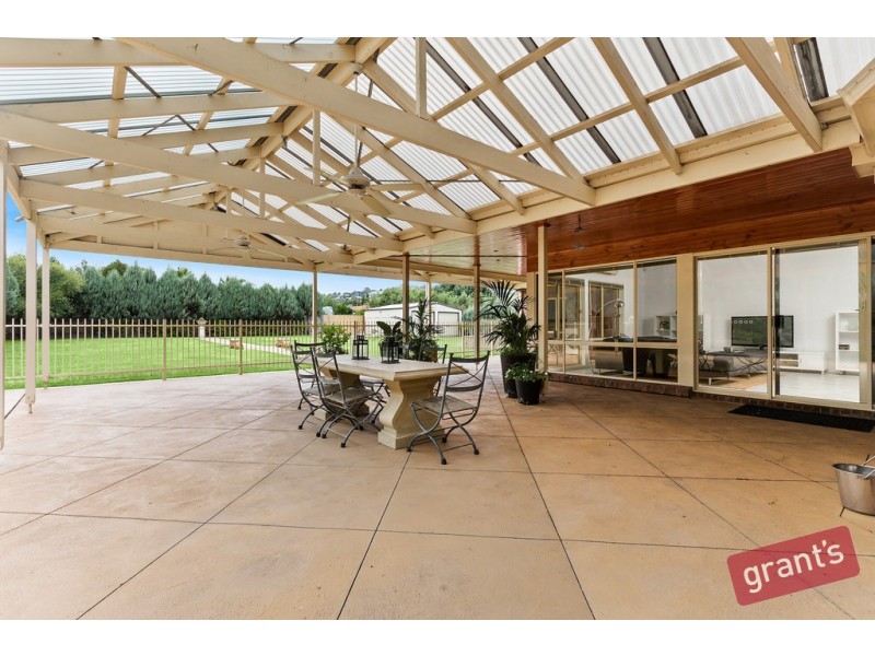 9 Douglas Court, Narre Warren North VIC 3804