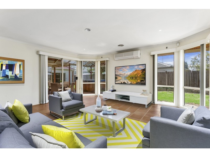 8 Lennon Court, Narre Warren South VIC 3805