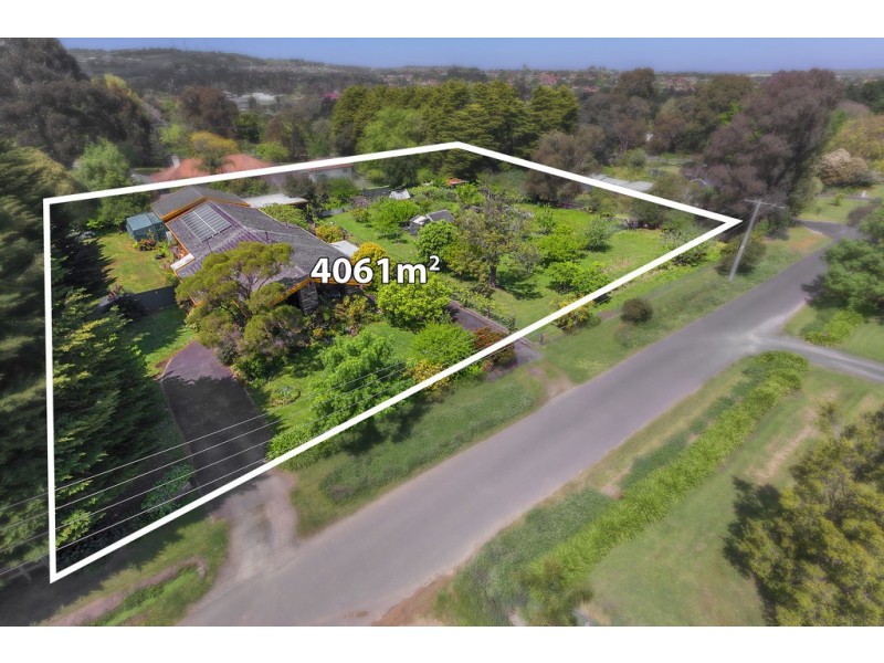 14 Grantchester Road, Narre Warren North VIC 3804