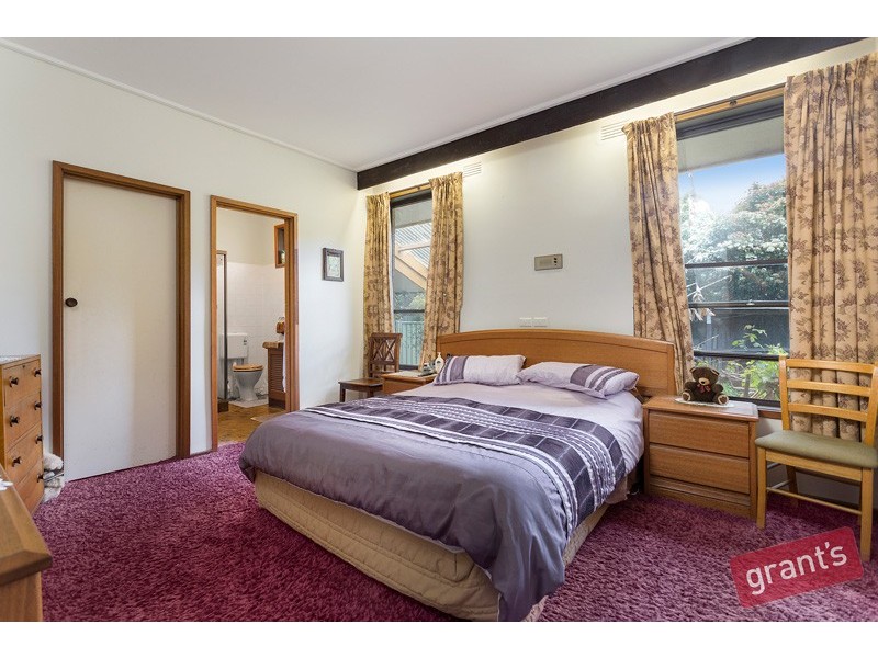 14 Grantchester Road, Narre Warren North VIC 3804