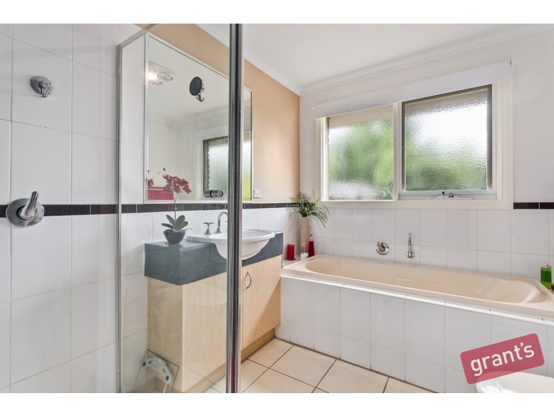 1 Wilga Court, Narre Warren VIC 3805