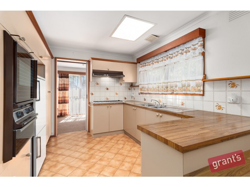 18 Sweeney Drive, Narre Warren VIC 3805