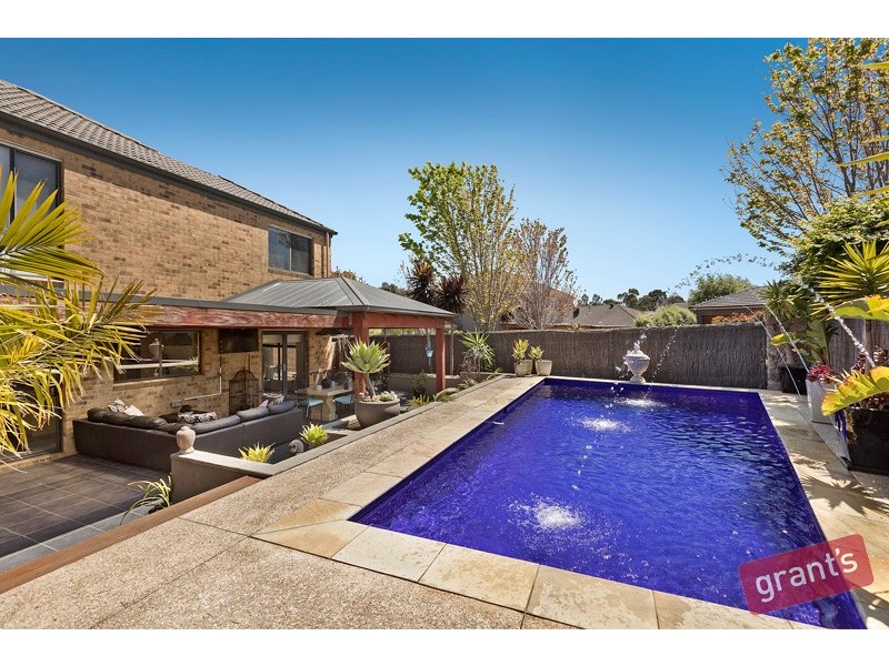 42 Bridgewater Boulevard, Berwick VIC 3806