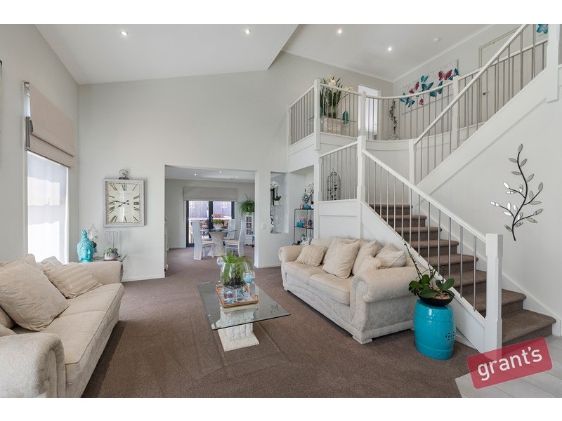 42 Bridgewater Boulevard, Berwick VIC 3806