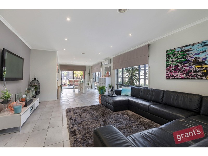42 Bridgewater Boulevard, Berwick VIC 3806