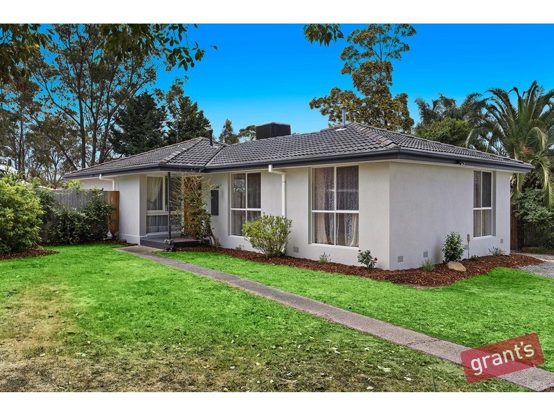 13 Cormorant Close, Endeavour Hills VIC 3802