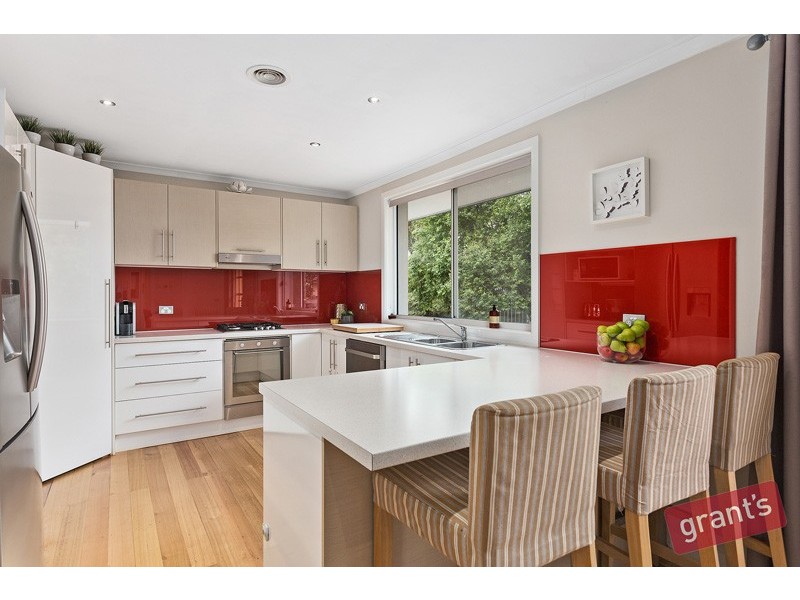 13 Cormorant Close, Endeavour Hills VIC 3802