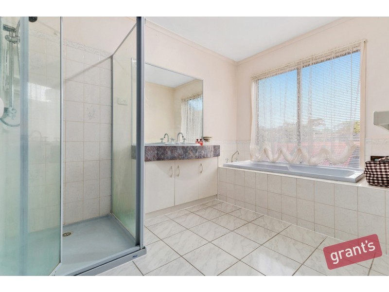 17 Quail Court, Narre Warren South VIC 3805