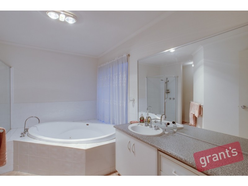 4 Belmore Court, Narre Warren VIC 3805