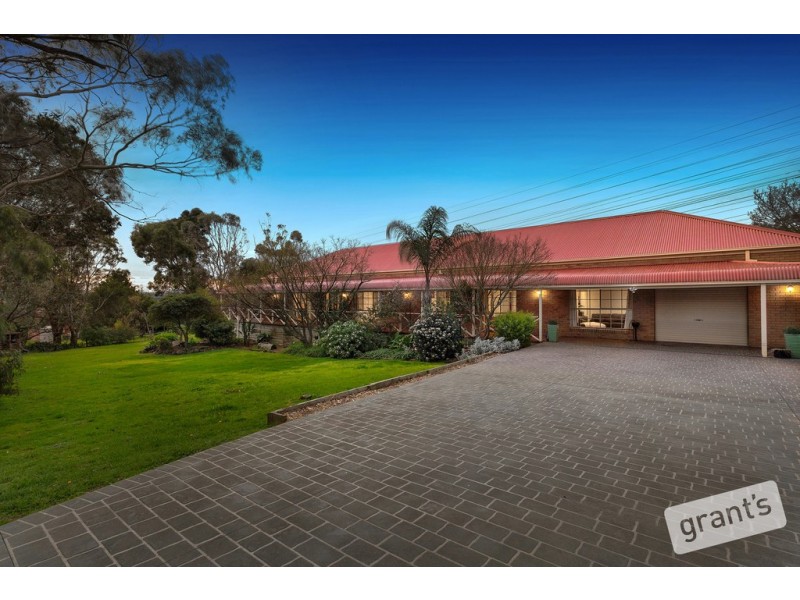 11 Harries Court, Narre Warren North VIC 3804