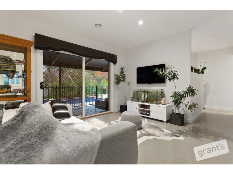 11 Harries Court, Narre Warren North VIC 3804