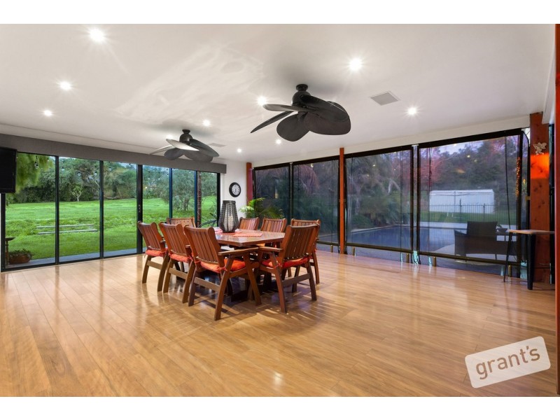 11 Harries Court, Narre Warren North VIC 3804