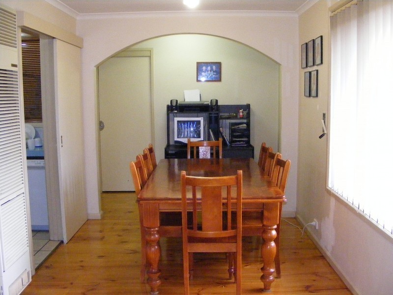 13 Fountain Drive, Narre Warren VIC 3805