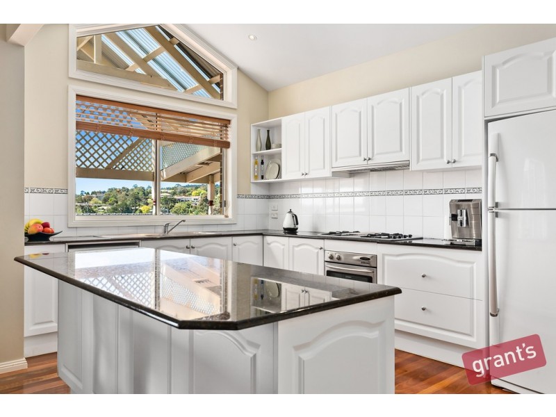 12 Tom Gearon Court, Narre Warren North VIC 3804