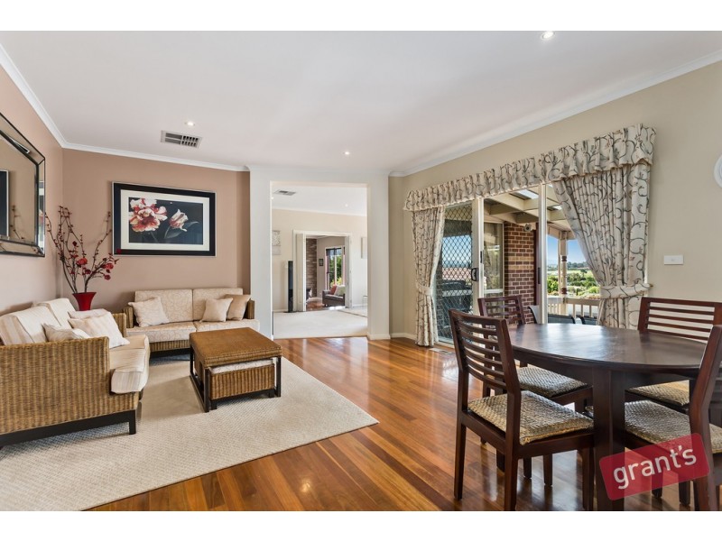 12 Tom Gearon Court, Narre Warren North VIC 3804