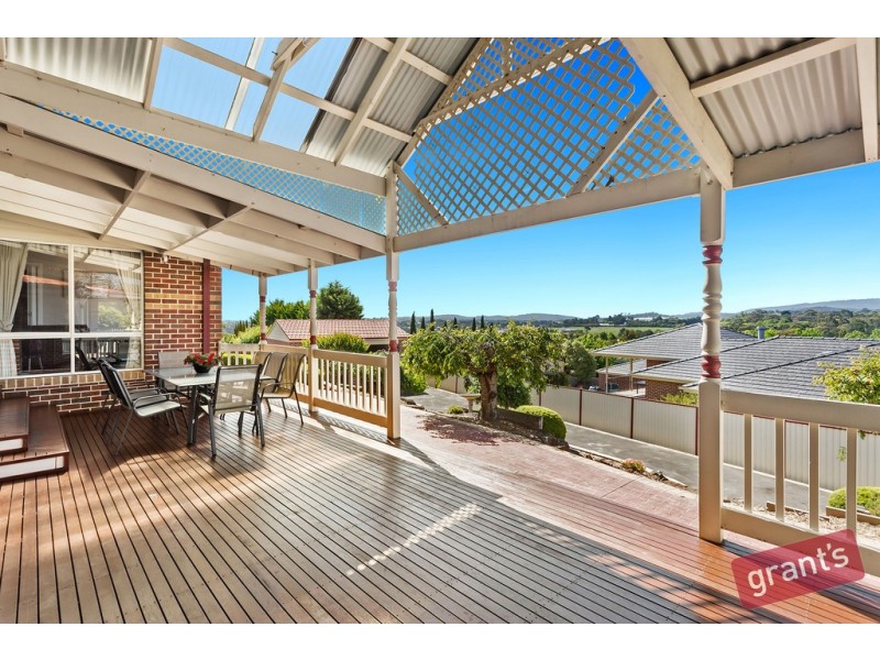 12 Tom Gearon Court, Narre Warren North VIC 3804