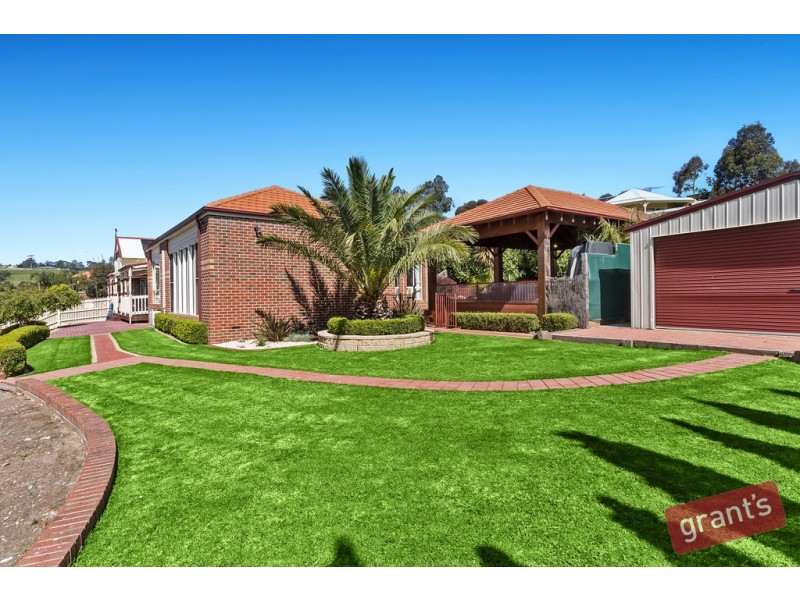 12 Tom Gearon Court, Narre Warren North VIC 3804