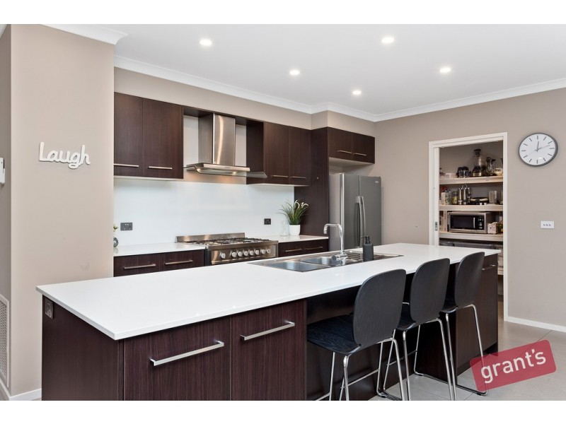 6 Swallow Court, Berwick VIC 3806