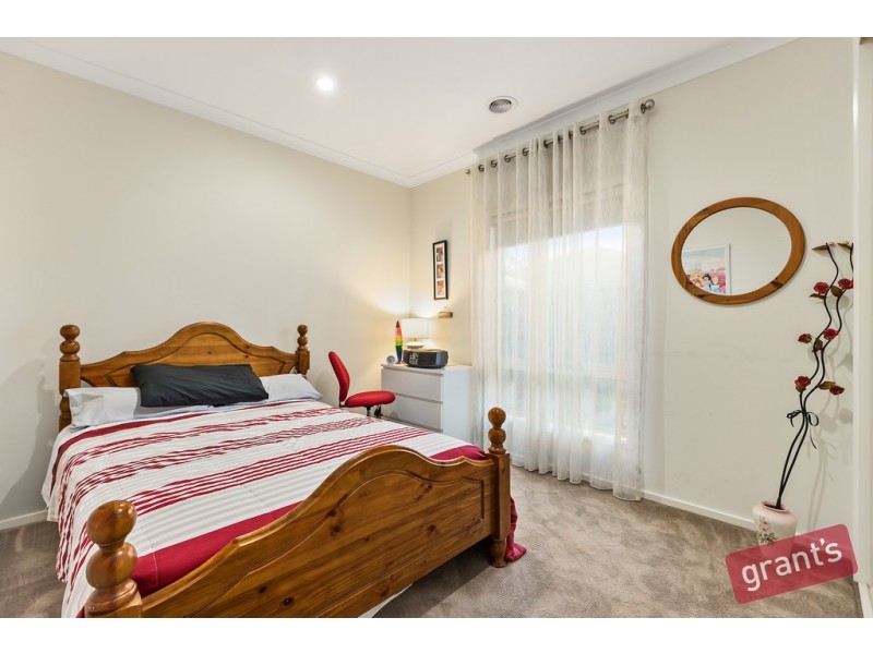 137 Selandra Boulevard, Clyde North VIC 3978