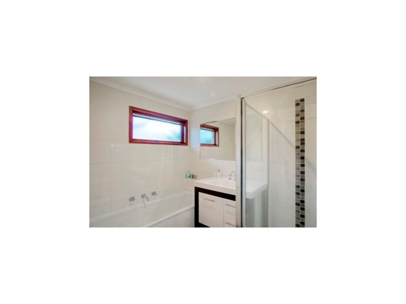 22 Facey Crt, Narre Warren VIC 3805