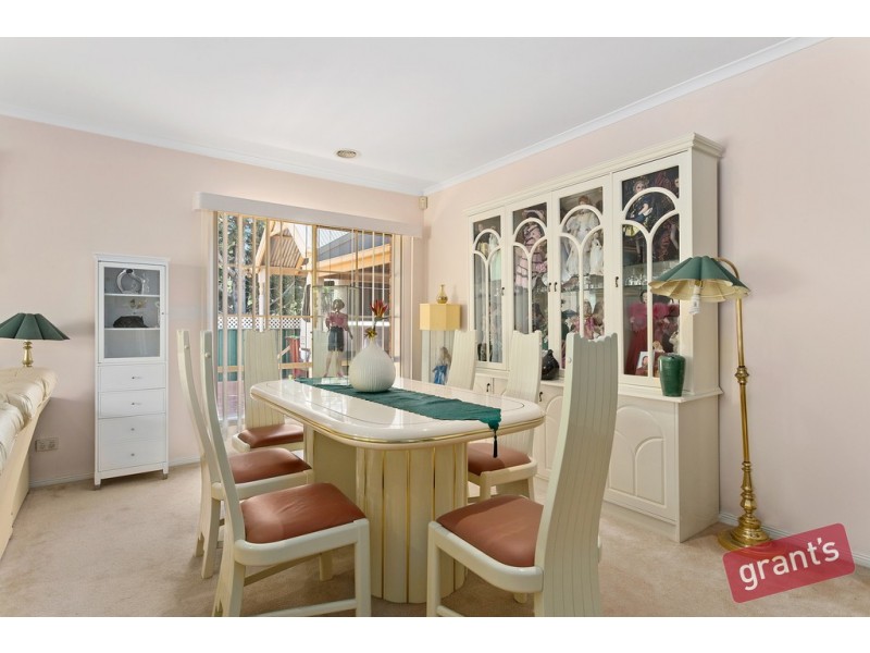 1 Montbrae Circuit, Narre Warren VIC 3805