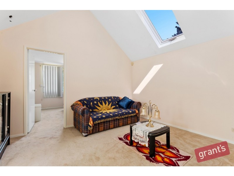 1 Montbrae Circuit, Narre Warren VIC 3805