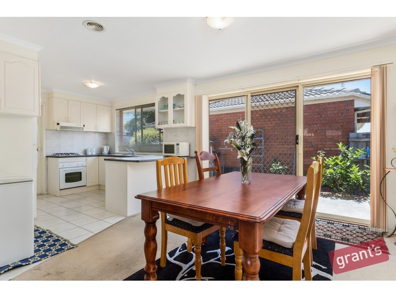 30 Linda Drive, Cranbourne West VIC 3977