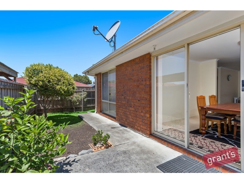 30 Linda Drive, Cranbourne West VIC 3977