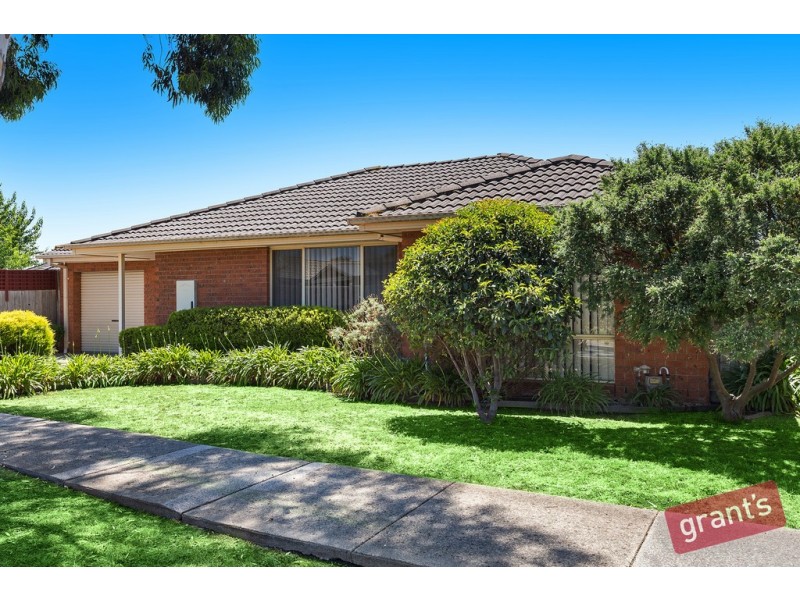30 Linda Drive, Cranbourne West VIC 3977
