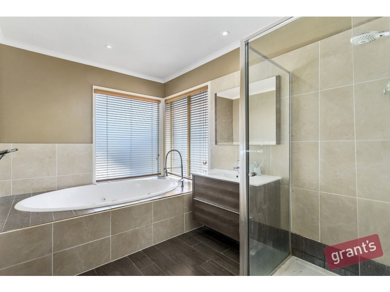 3 Jamieson Way, Berwick VIC 3806