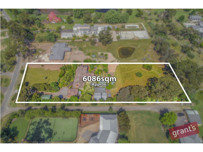 16 Oaks Court, Lysterfield South VIC 3156