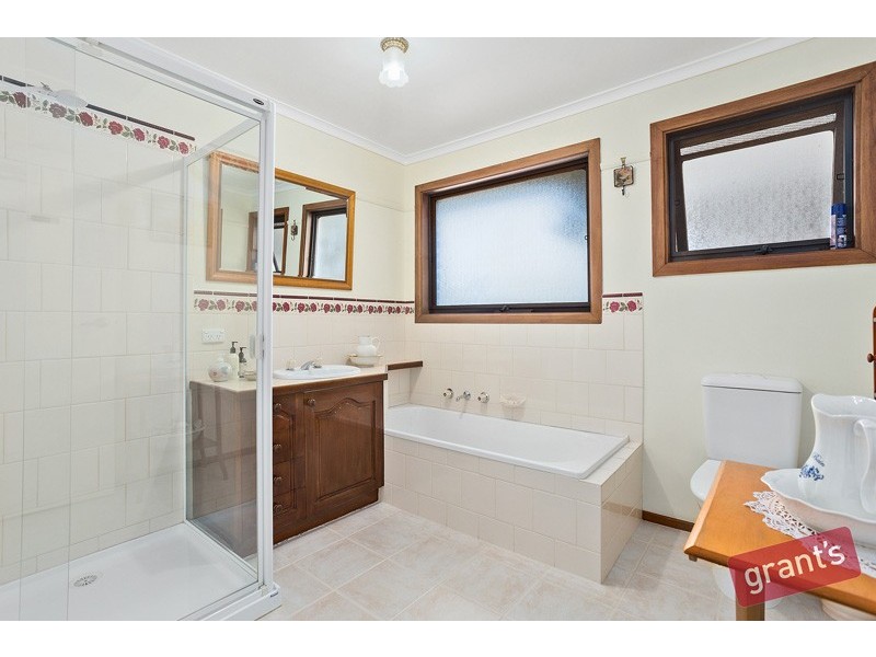 16 Oaks Court, Lysterfield South VIC 3156