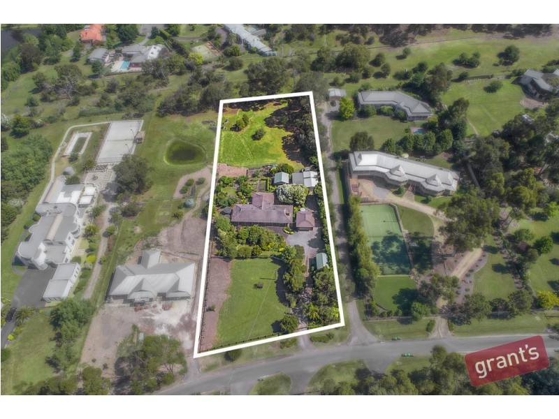 16 Oaks Court, Lysterfield South VIC 3156