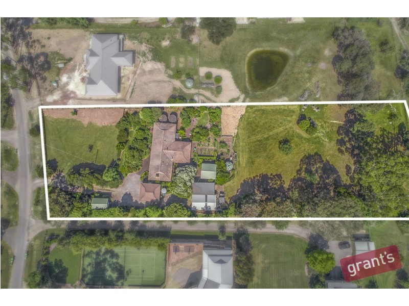 16 Oaks Court, Lysterfield South VIC 3156