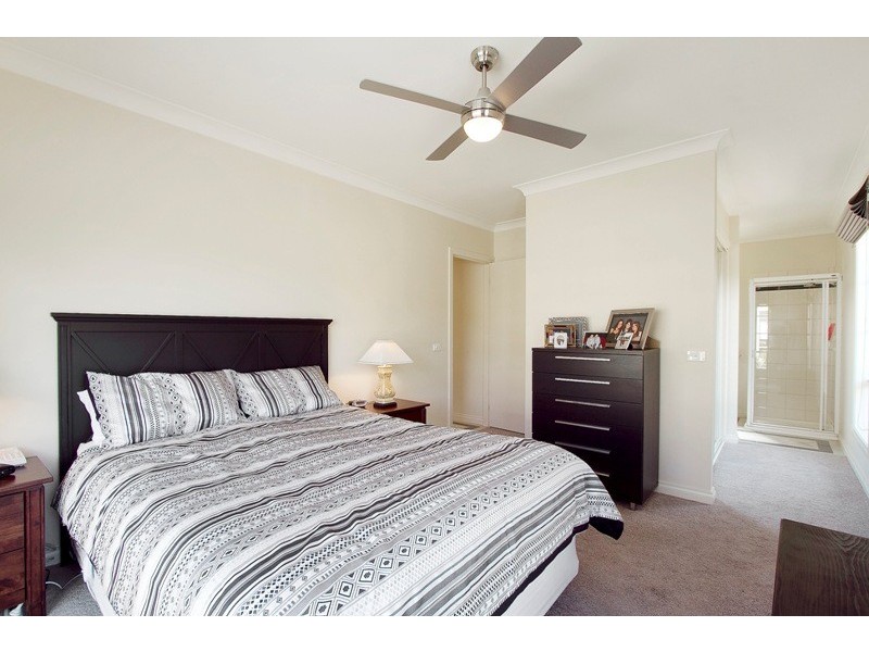 1/16-17 Wittenberg Court, Narre Warren VIC 3805