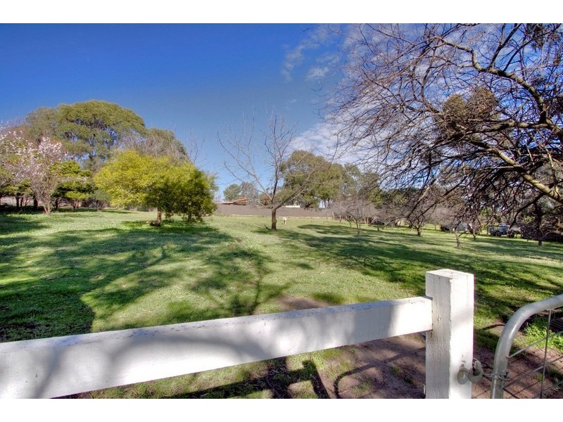 21-23 Bailey Road, Narre Warren North VIC 3804