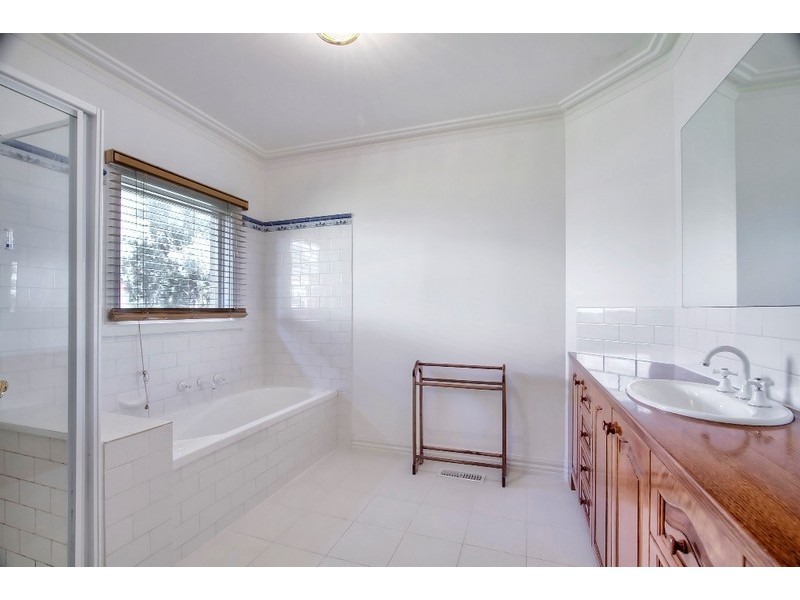 21-23 Bailey Road, Narre Warren North VIC 3804