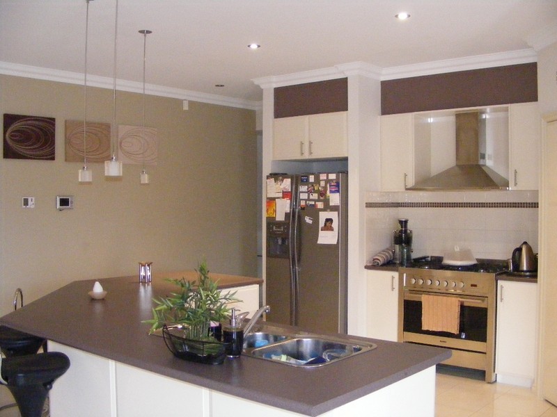 16 Charlwood Close, Lynbrook VIC 3975