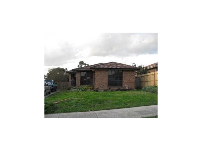 9 Heyington Circ, Narre Warren VIC 3805
