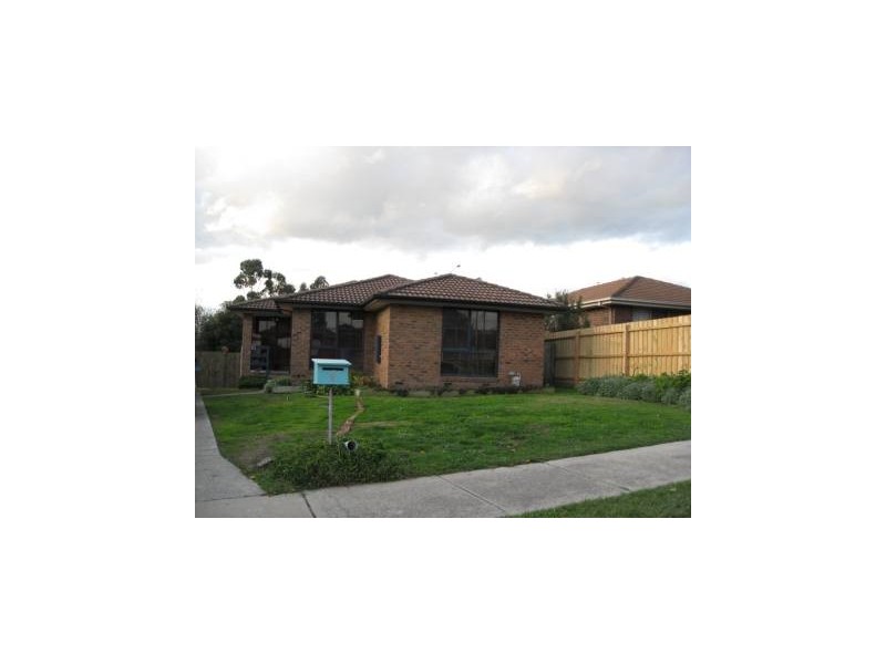 9 Heyington Circ, Narre Warren VIC 3805