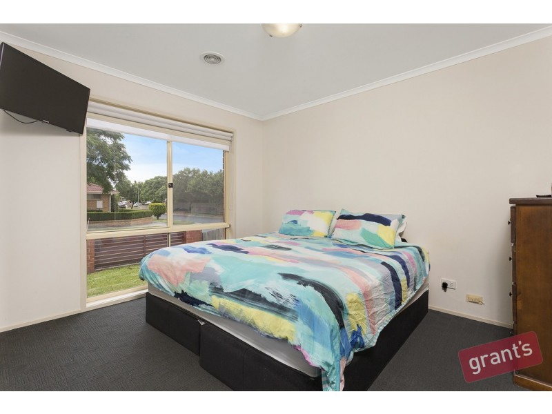 6 Norman Place, Narre Warren VIC 3805