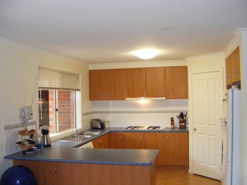 41 Eucumbene Drive, Berwick VIC 3806