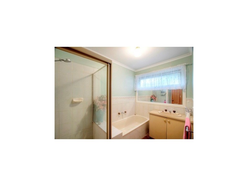 7 Fuchsia Crt, Narre Warren VIC 3805